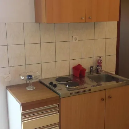 Apartamento Adorable 2-person With Free Parking, Olive Garden & Open Terrace *